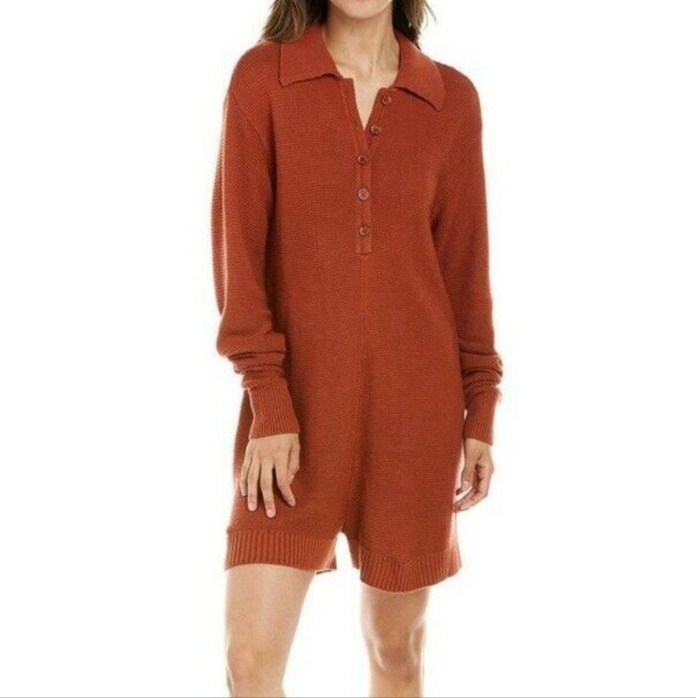 WEWOREWHAT brown/rust knit relaxed romper with long sleeves and collar. Size S